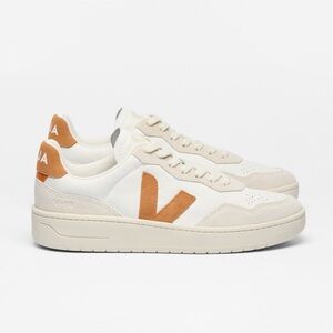 Veja V90 sneakers in white umber - worn once